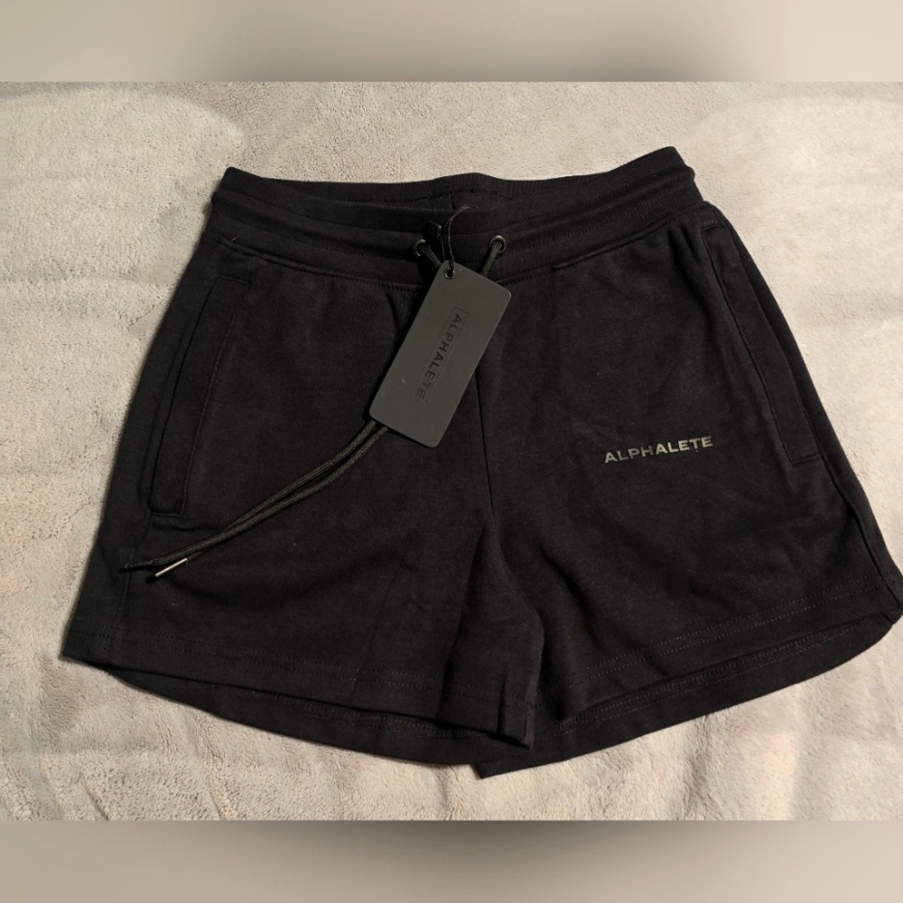 ALPHALETE WOMEN'S SHORTS SIZE SMALL